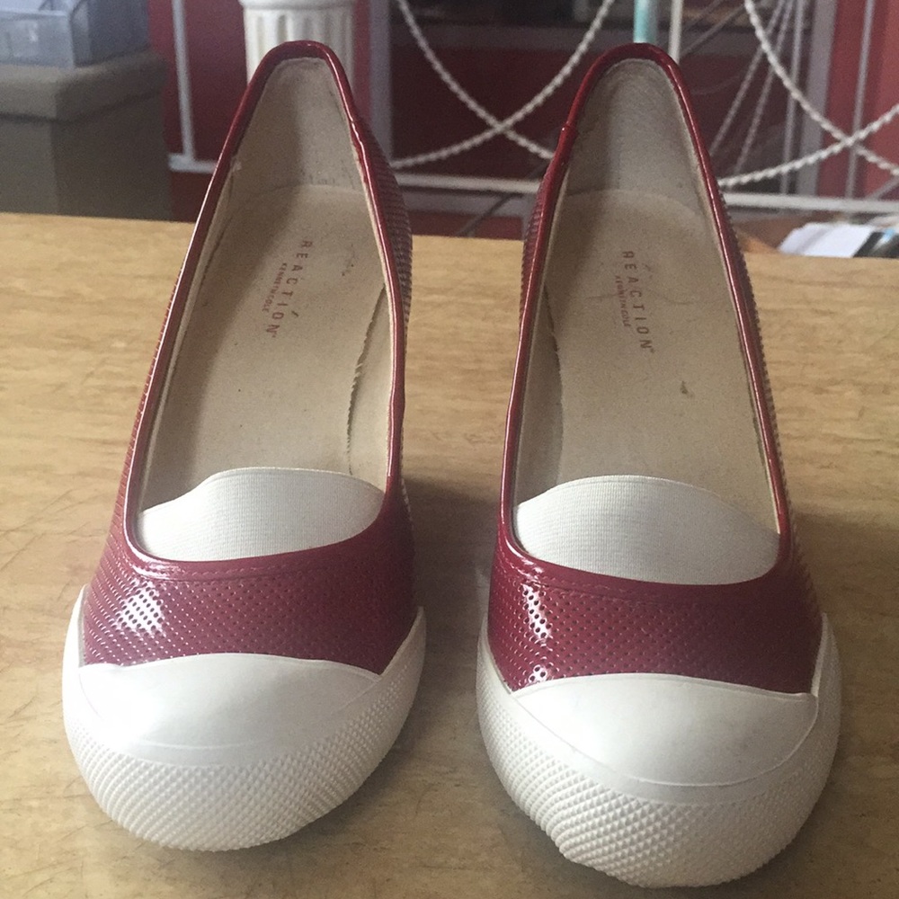 Kenneth Cole size 9m preowned